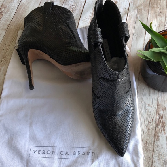Veronica Beard Loretta Bootie in Black, Size 8 - Picture 2 of 7